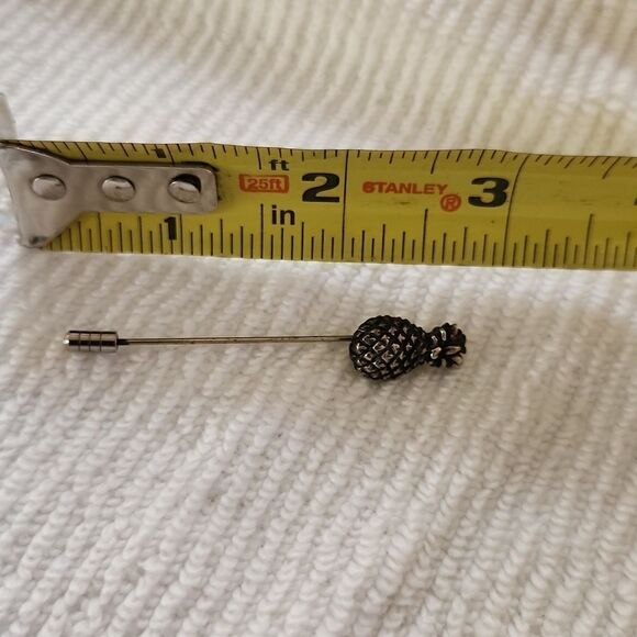 Pewter pineapple pin - Picture 4 of 4